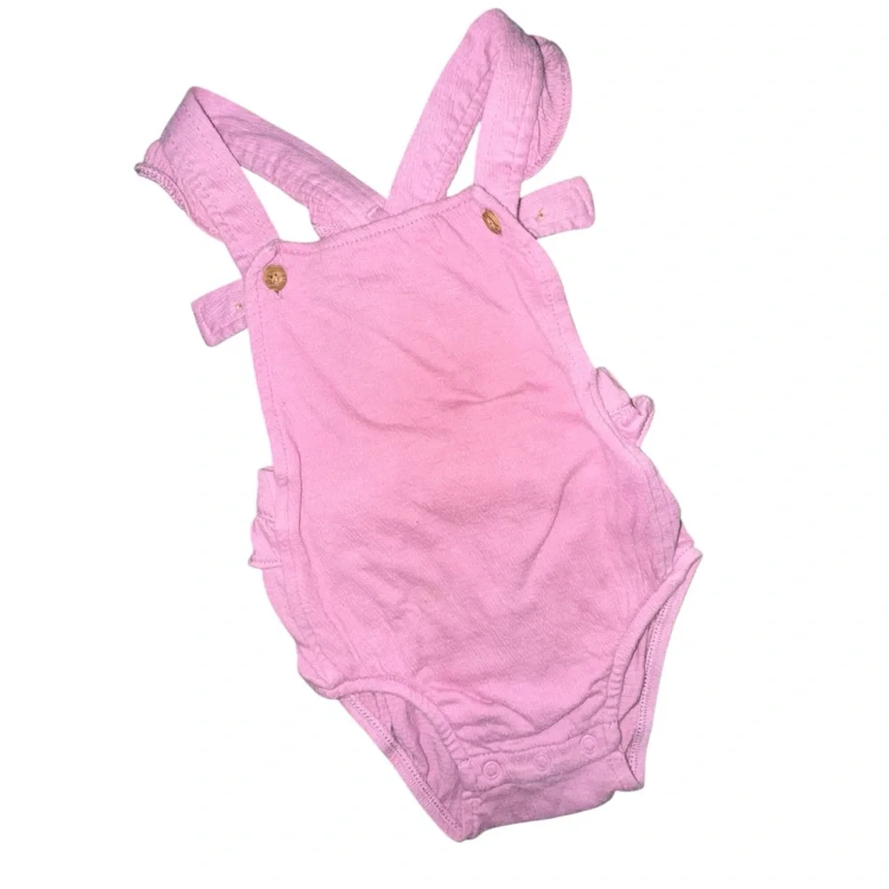 ☀️6/$20☀️ Carter's Pink Baby Romper